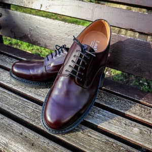 Loake Burgundy Shoes, Made in England, Classic Leather Gibson 5 Eyelet / 861