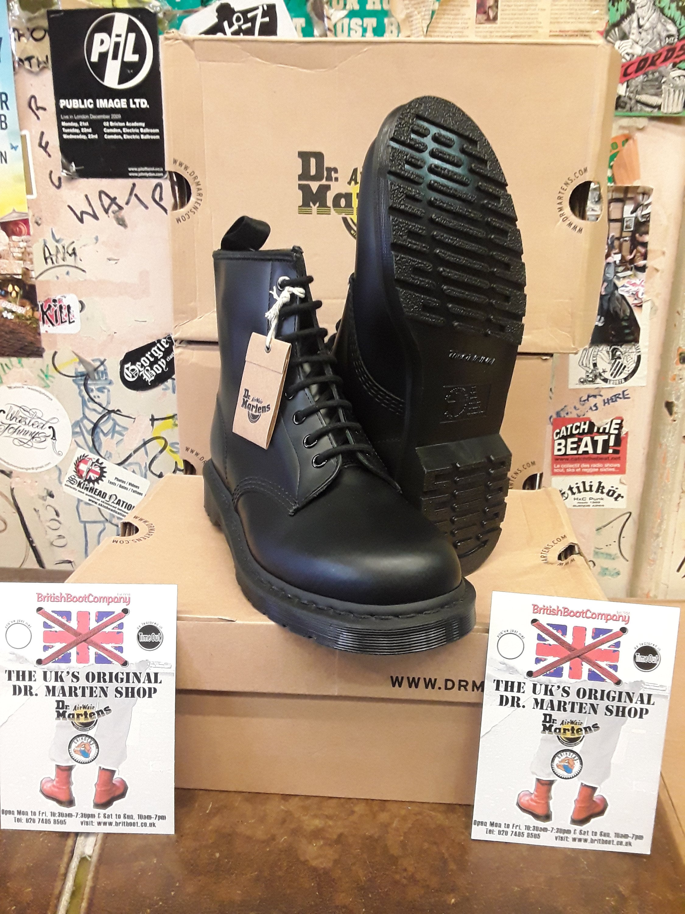 Dr.Martens lace up boots 8 hole UK5 Black leather 1460 Used