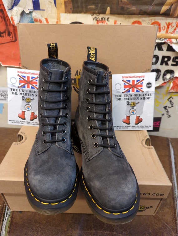 Dr martens graphite grey suede clearance