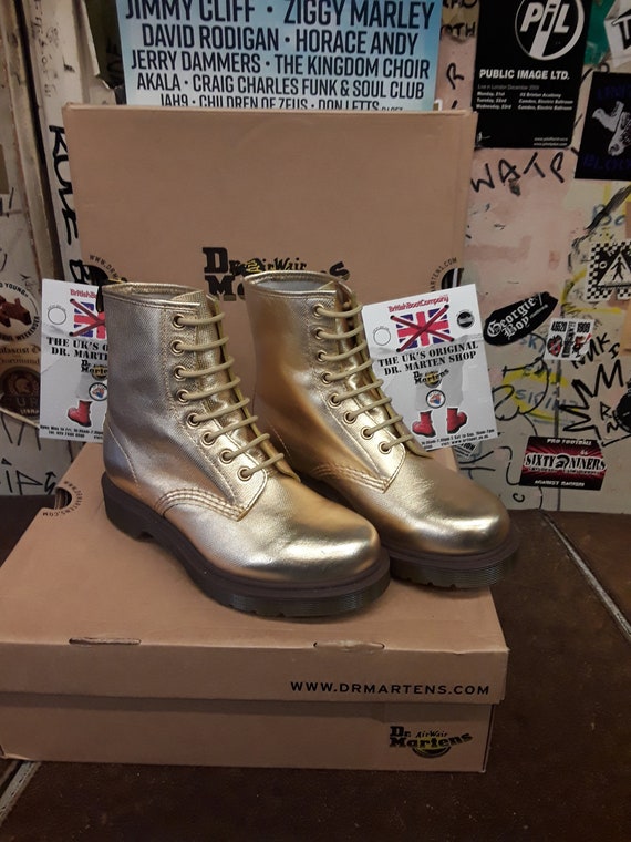dr martens 1460 gold