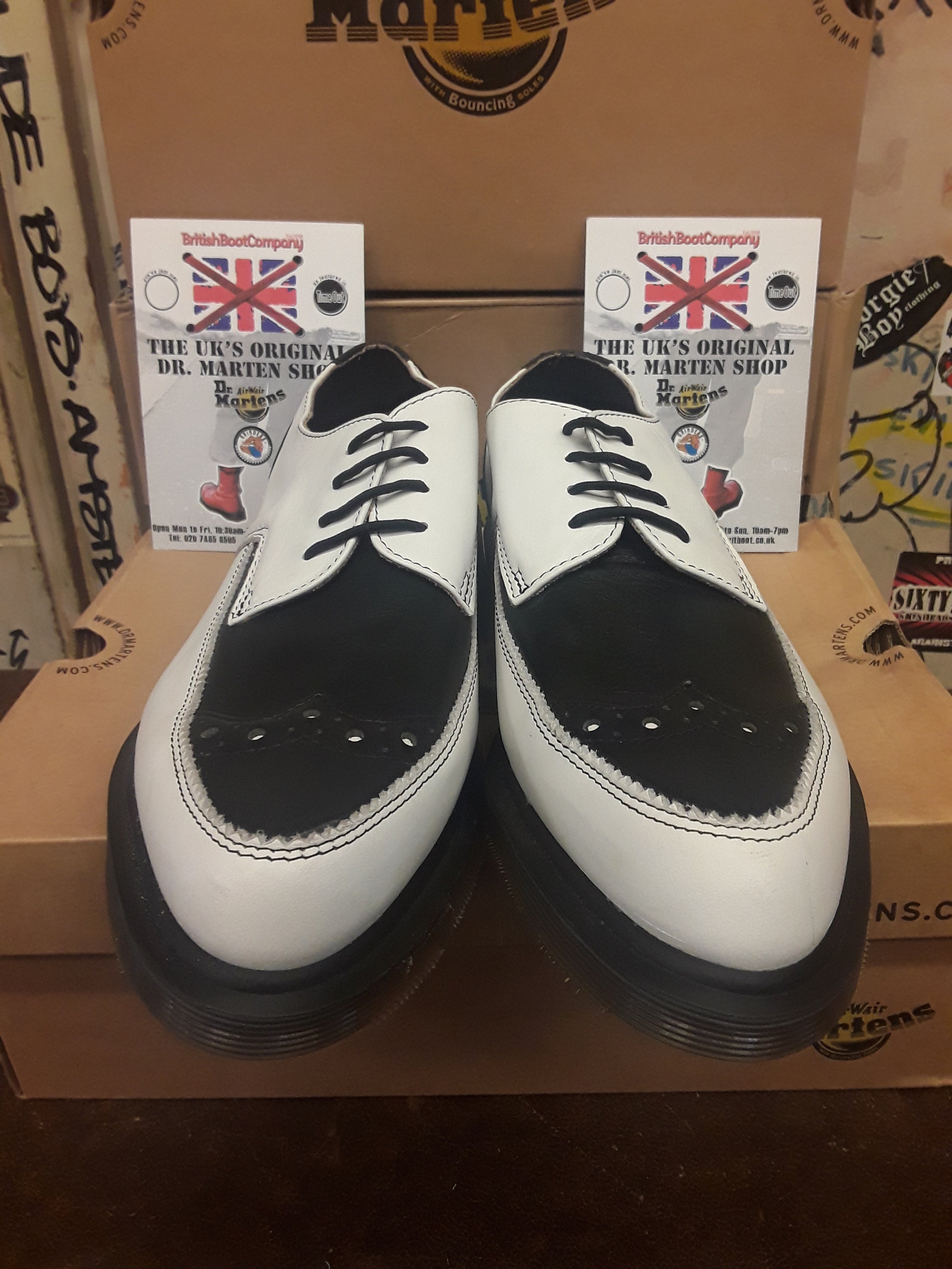 ひいさん　Dr. Martens Jemima ホワイト・ブラック　UK5 Dr. Martens/ドクターマーチン 1461 WHITE STITCH 3 ホール シューズ
