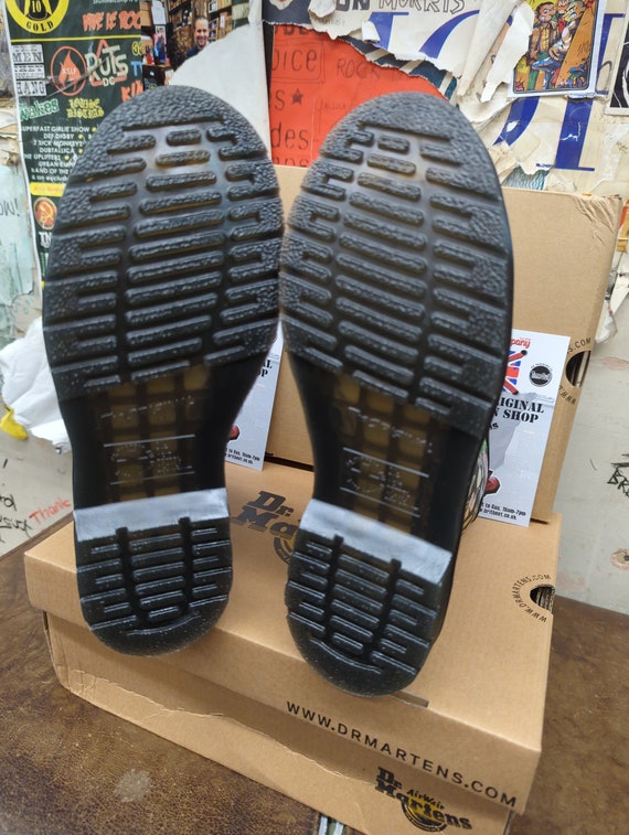 Dr martens original clearance vs fake