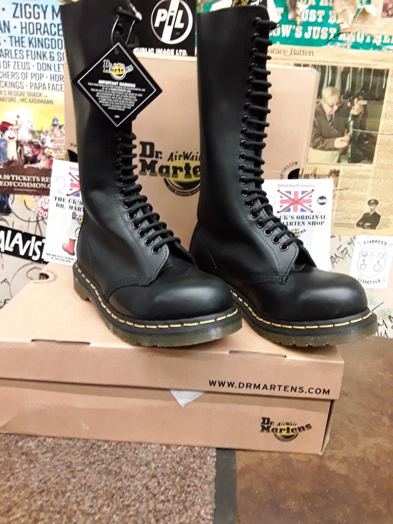 Dr Martens 1942 taille UK 5-6 acier noir à 20 trous - Etsy France