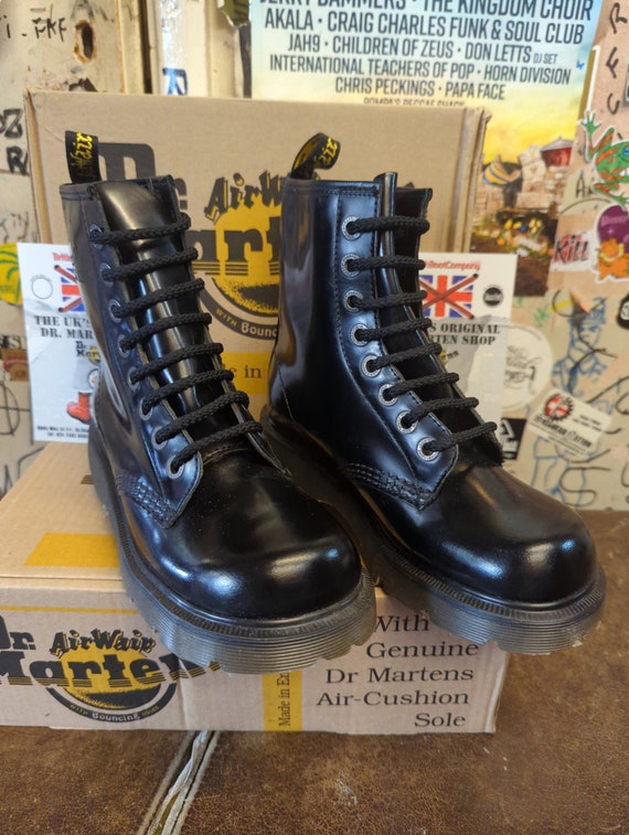 Dr Martens 8304 Made in England Club Some Black Hi Shine Dr Martens 8304 Made in England Club Some Black Hi Shine