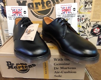 Dr Martens Vintage 90's, Size UK9, Made in England, Black Leather