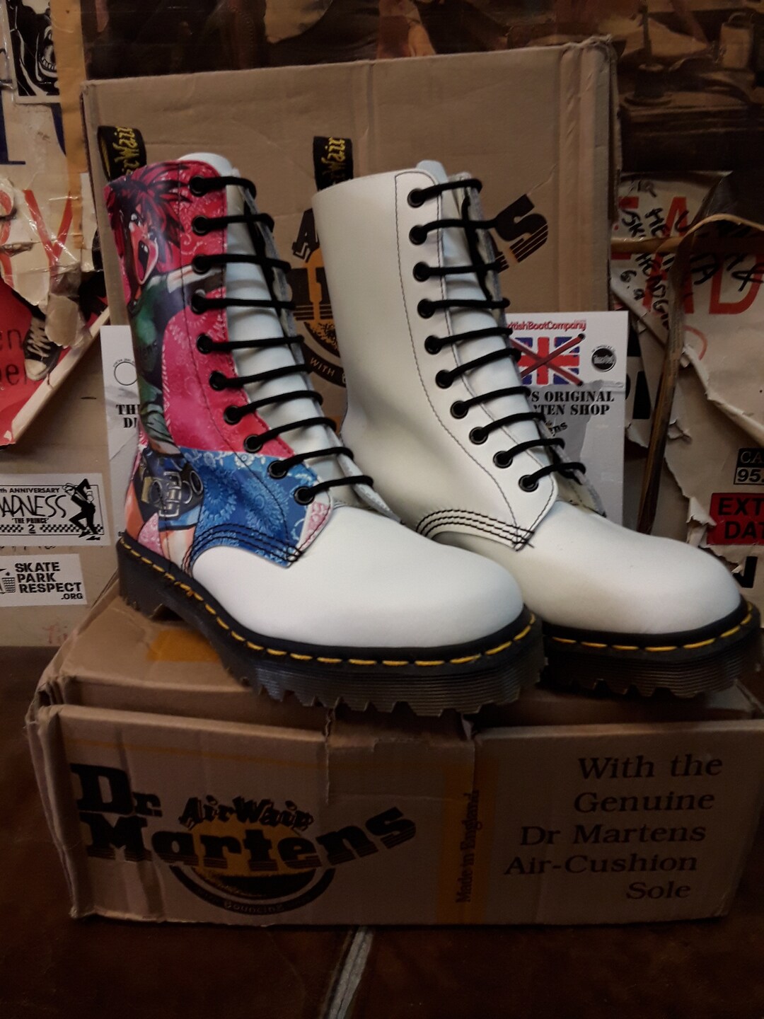 靴 Waste store Dr. Martens Your next Dr. Martens boots may be made with recycled leather