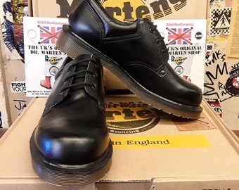Dr martens icon 2216 best sale