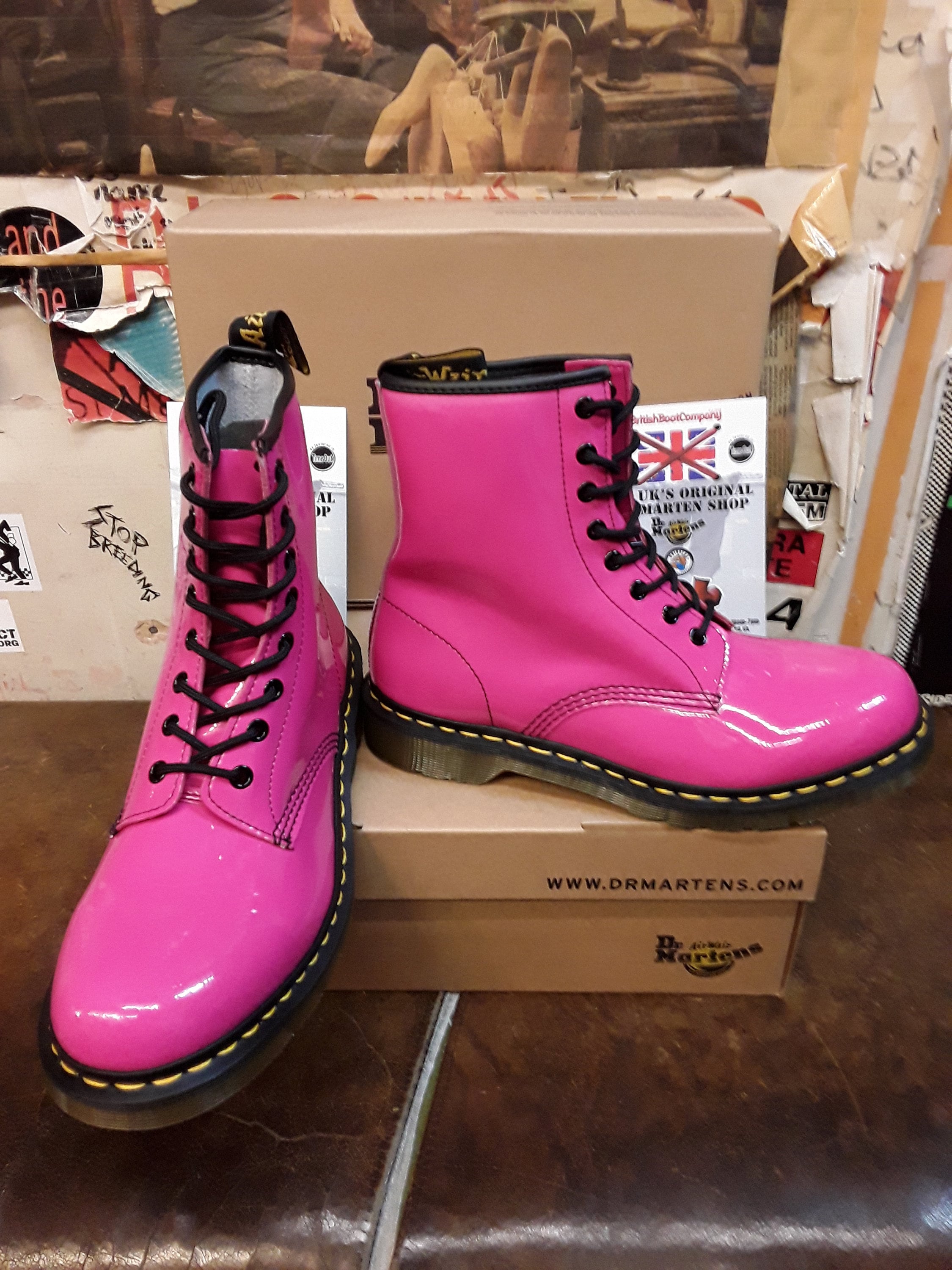 Hot pink deals doc martens