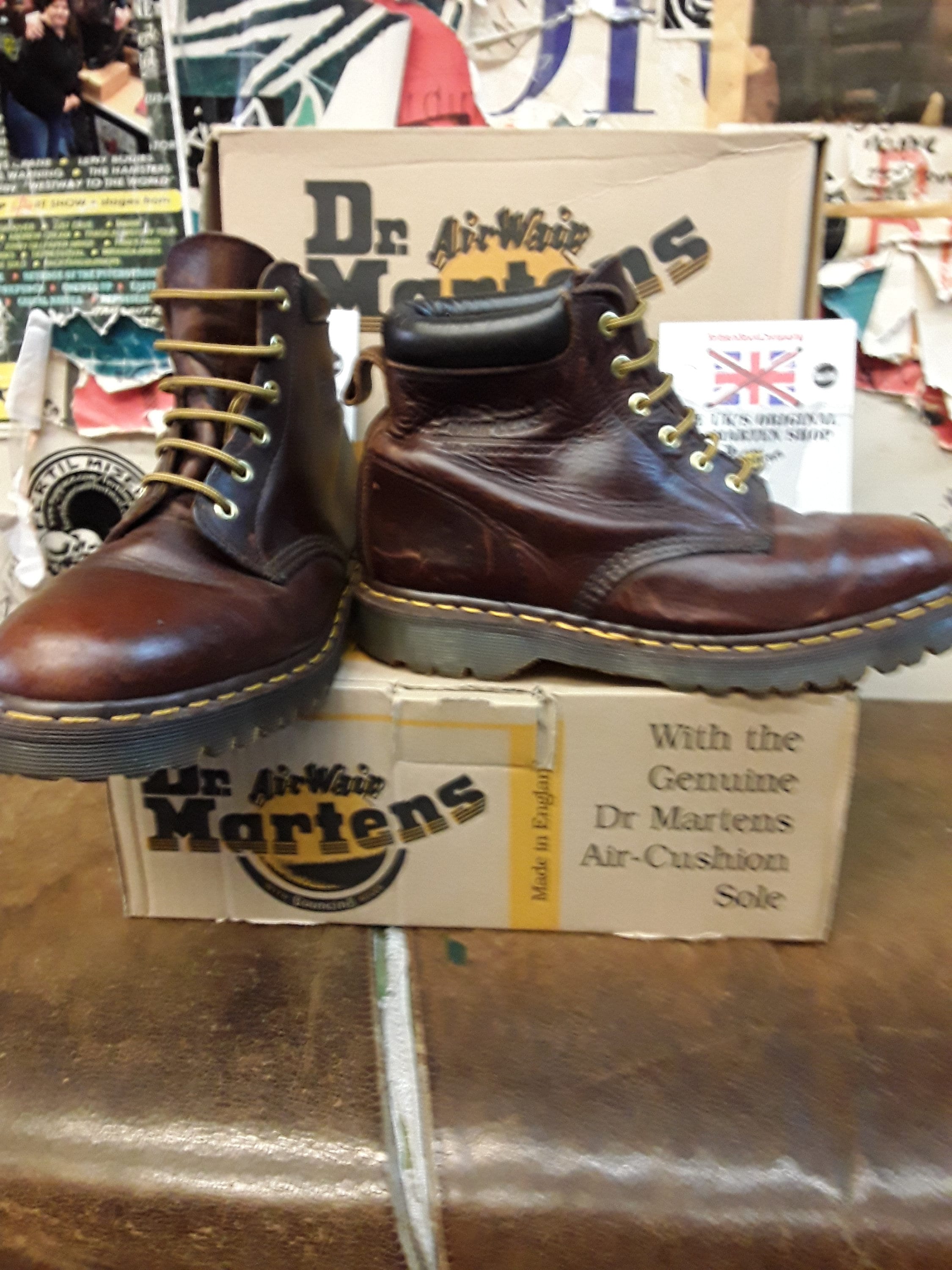 Doc martens saxon 939 hot sale