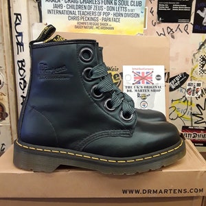 Dr Martens Emerald, Size UK-8, Soft Leather, Giant Eyelets, Womens Ankle Boots / 1B72