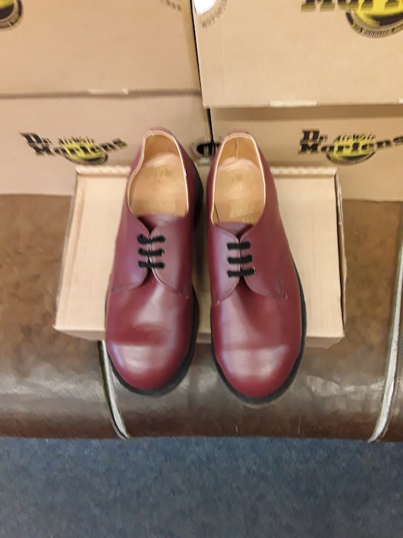 dr martens cherry shoes
