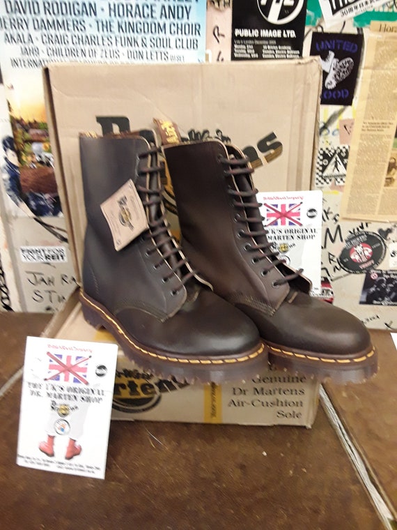 Dr Martens 1490 Tan Greasy 10 Hole Made in England