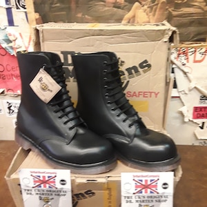 Dr Martens Vintage 1919, Size UK 5-9; Made in England, Mens Black Boots, 10 Hole