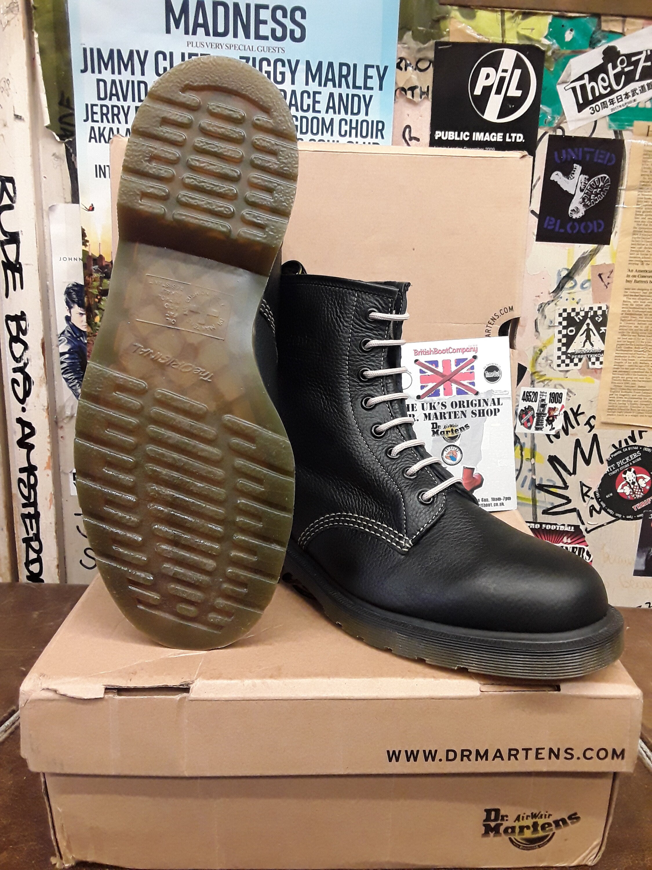 Dr marten deals 146 black