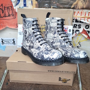 【美品】Dr.Martens パーティピープル Dr.Martens】MIE 1460 パスカル デッドストック 8 ホール ブーツ（Dr