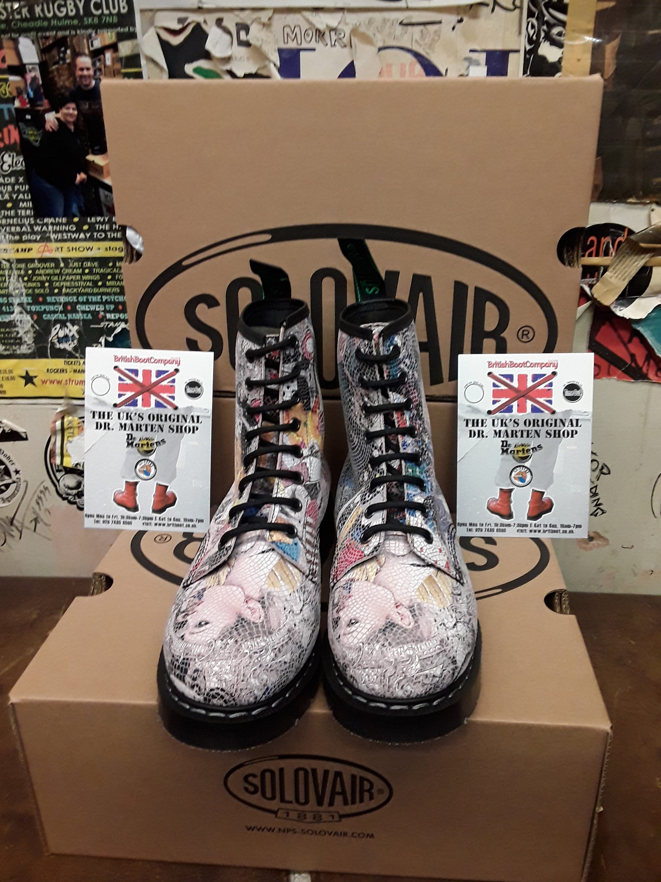 【Nice Age】　SOLOVAIR　8ホール　ENGLAND製 il_fullxfull.3353894109_hg9y.jpg