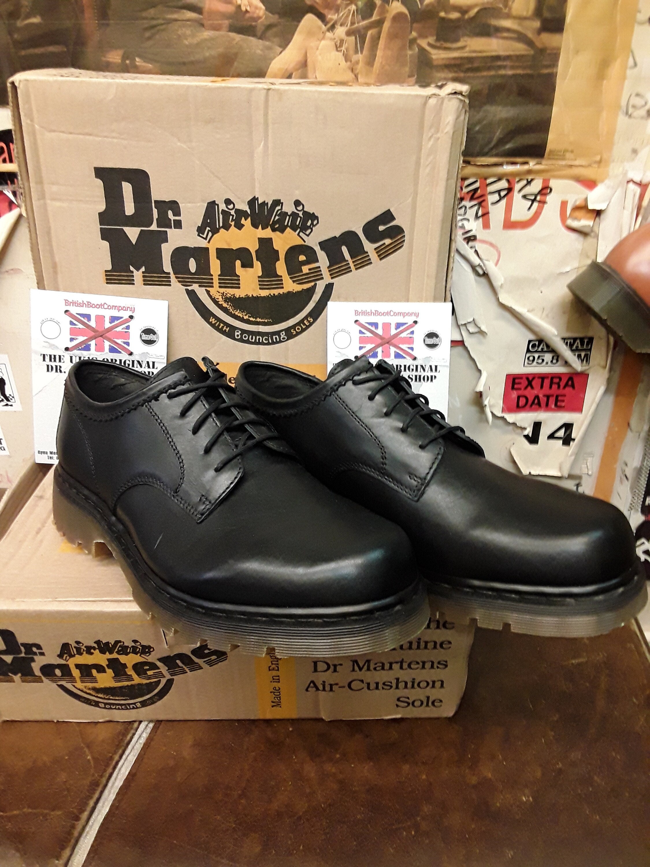 Dr Martens Made in England, Größe UK12, Vintage 90er Jahre, Schwarze Lederschuhe, 5 Hole / 2a31 - Etsy.de Dr Martens Made in England, Größe UK12, Vintage 90er Jahre, Schwarze Lederschuhe, 5 Hole / 2a31 - Etsy.de
