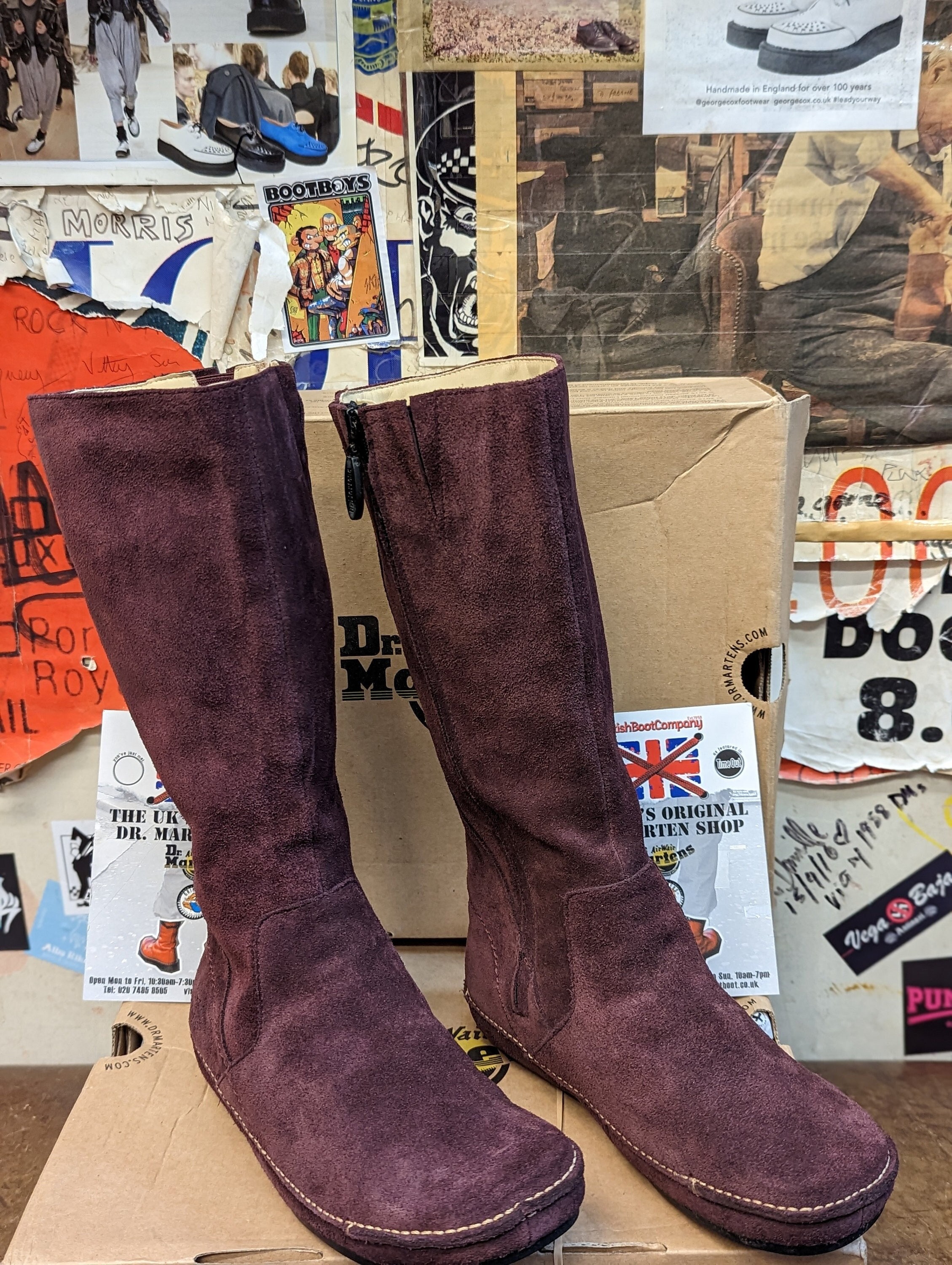 Bottes Dr. Martens Vintage En Daim Bordeaux - Taille 38 EU, Style Hippie, Occasion