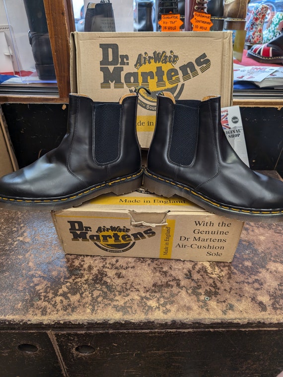 u-k出品 Dr Martens 2976z Made in England Black Chelsea Boot Size 7