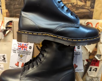 THE NATIONAL GALLERY 1460 HARMEN STEENWYCK LEATHER BOOTS in