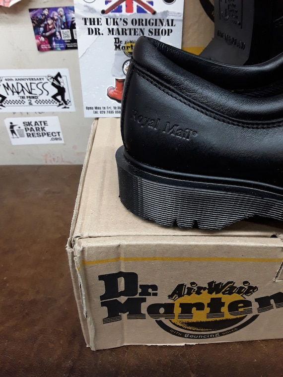 Dr. Martens ドクターマーチン uk9(28cm) ロイヤルメール 楽天市場】ドクターマーチン Dr.Martens ロイヤルメール 4ホール