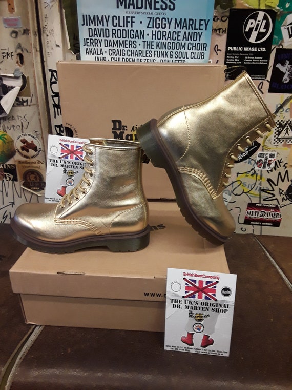 dr martens 1460 gold
