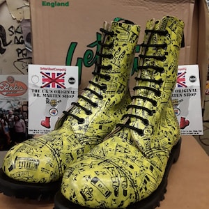 Dr Martens Getta Grip Yellow London Print 10 hoe boots made in England steel toe Boots Size 4 image 10