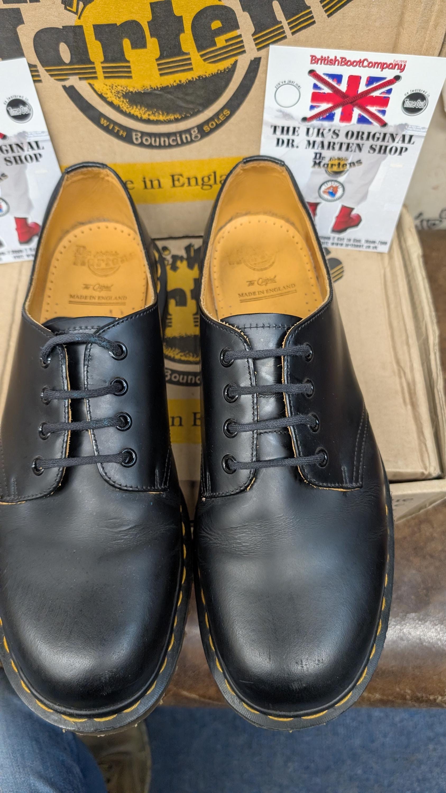 Dr Martens 1561 Made in England Black Smooth 4 Hole Size 12  display picture 1