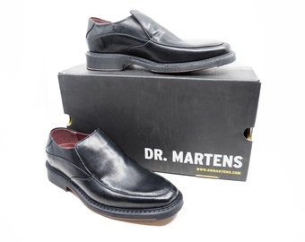 Dr. Martens ブラック レザーシューズ　サイズUK6 ドクターマーチン、ブラックレザー、サイズUK 6-8、スリッポンシューズ