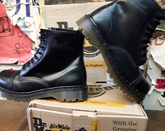Dr Martens 8265 Black 8 Hole Made in England Size 10 - Etsy