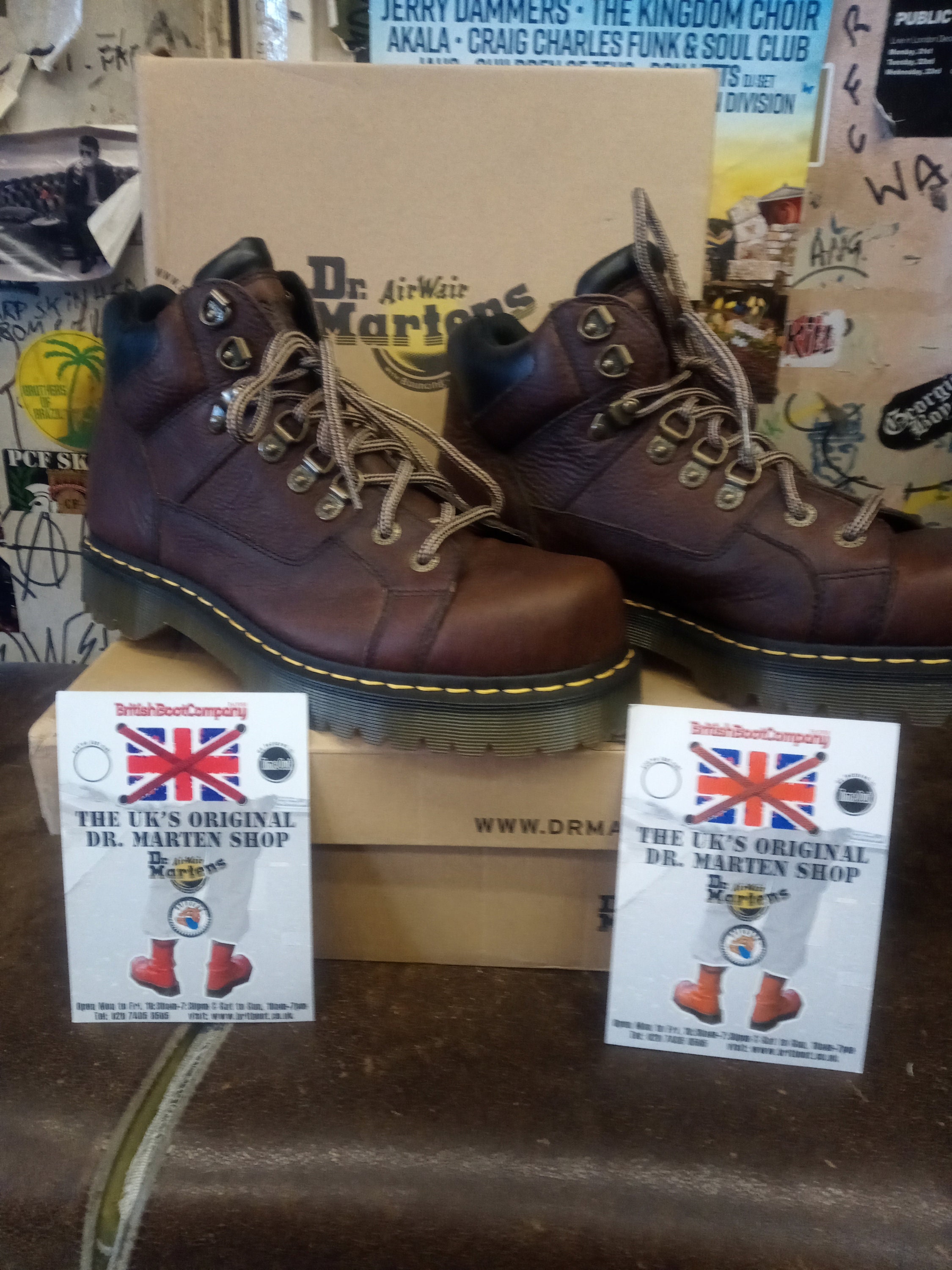 Dr Martens 8699 Brown Walking Boot Size 9 -  Canada