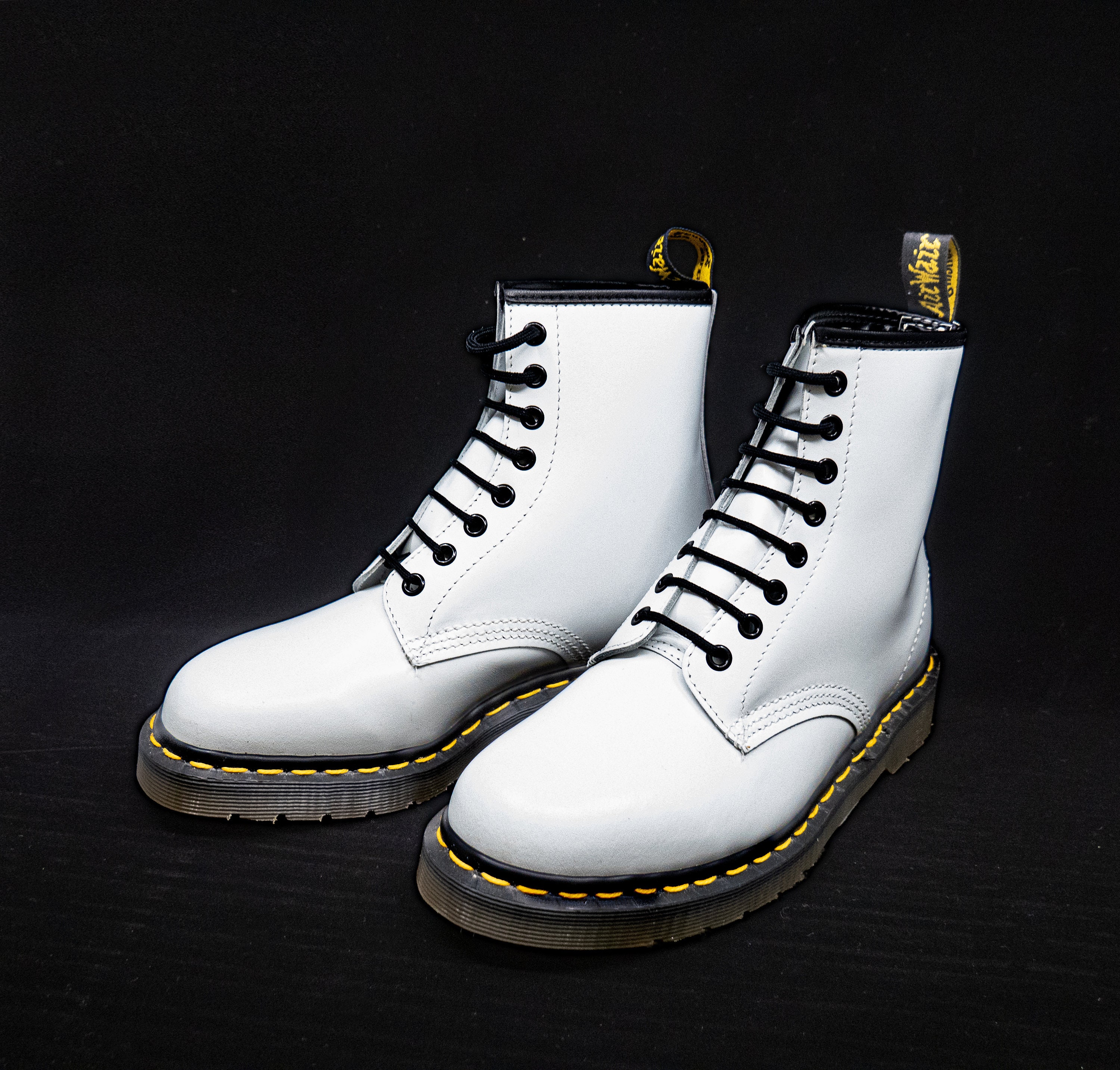 Doc martens 1460 store white smooth