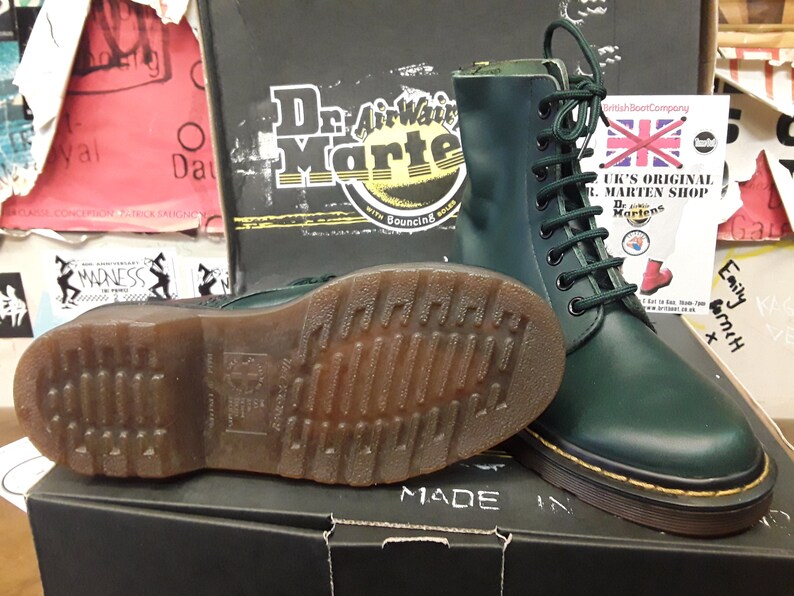 DR MARTENS KIDS Green Waxy 8 Hole Boot - Etsy UK