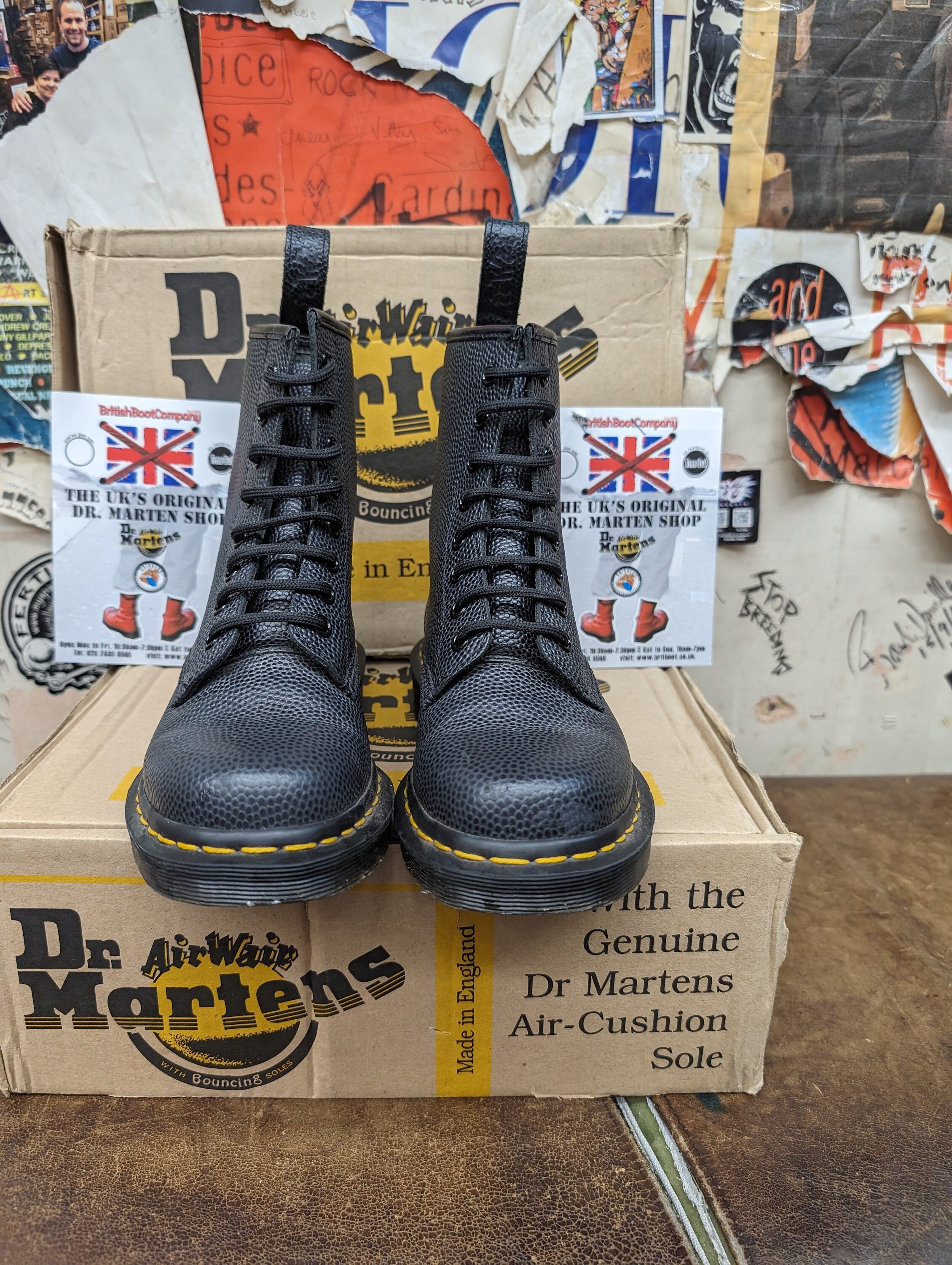 年末のプロモーション特価！ Dr Martens 1460 Black Pebble Grain Made in England Size 3 - Etsy 靴