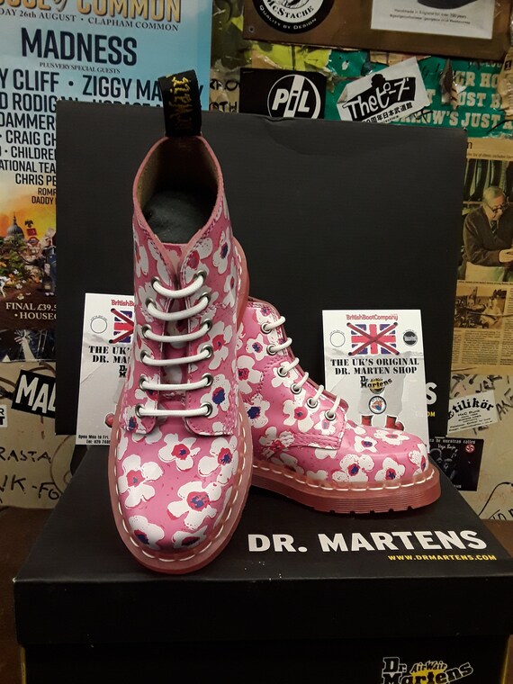 Dr Martens Pink and Red Pansy Fayre 6 hole boots … - image 6