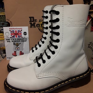 Dr Martens 10 hole white Smooth 1490z Size 4