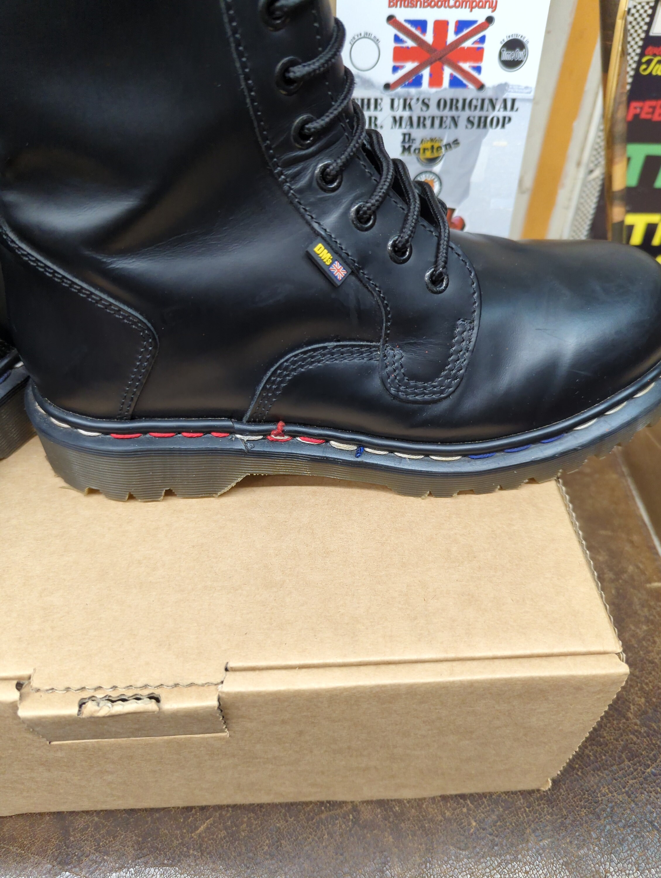 靴 DR.MARTENS Dr Martens 9844 Made in England Black 12 Hole Size 8 - Etsy
