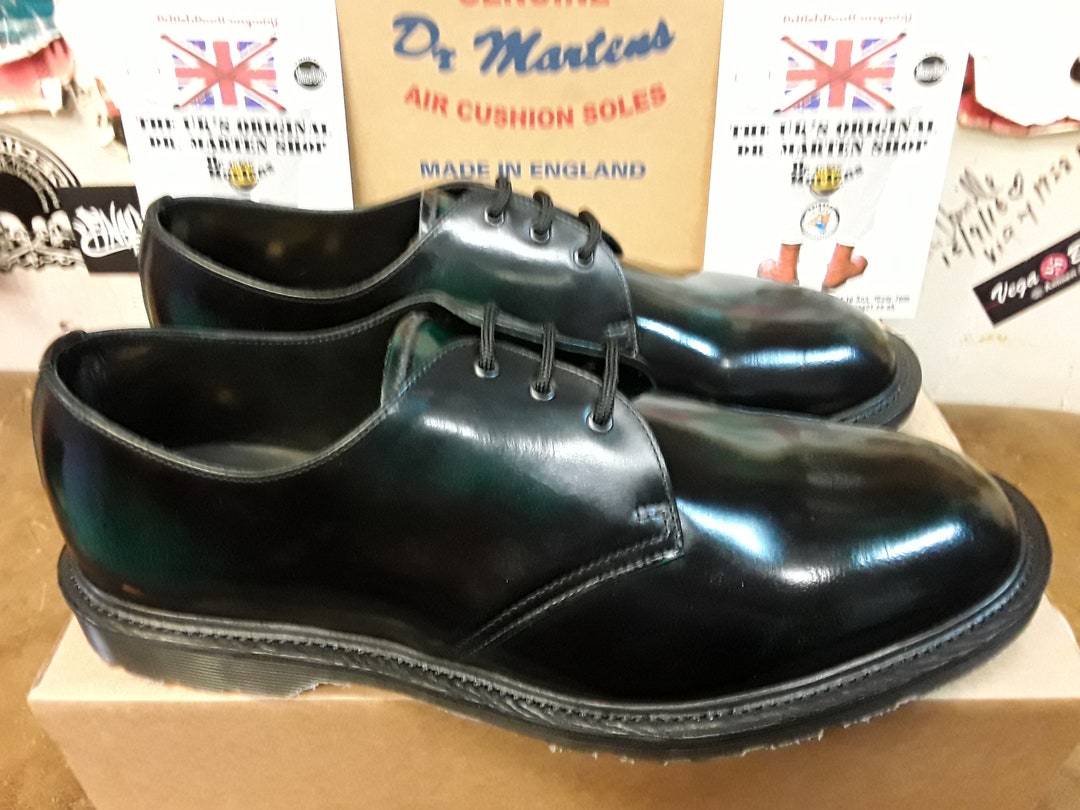 Dr Marten, Limited Edition, Green Rub off 3 Hole Shoes, Size 10,made in ...
