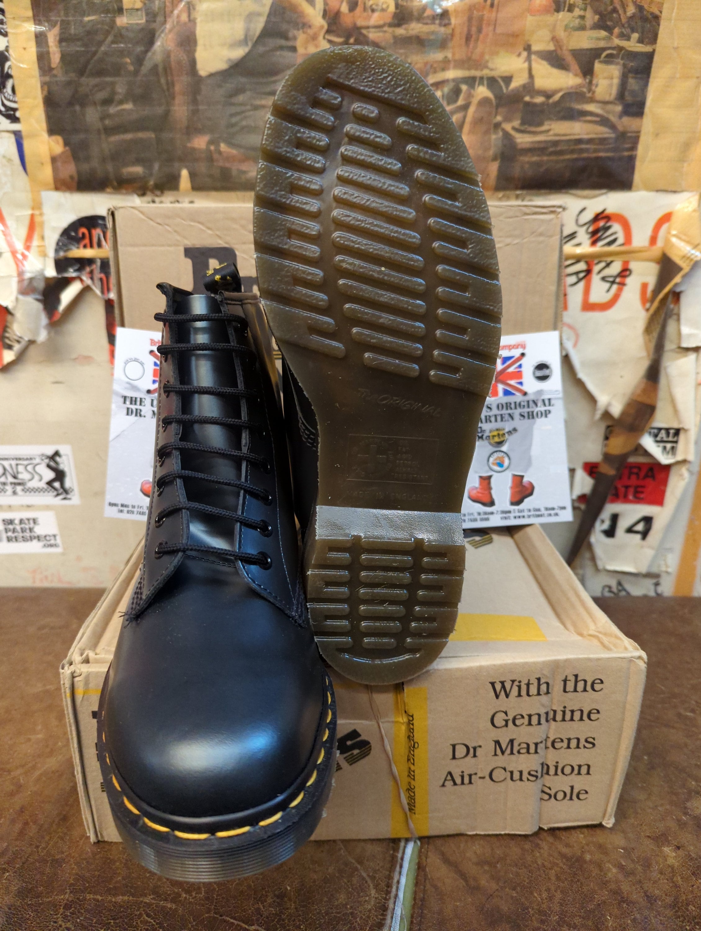Vintage Dr. Martens England 1460 Metallic Graphite Shimmer Silver MIE Boots UK 9 bootstylee | Vintage and Secondhand Dr. Martens  main image 4