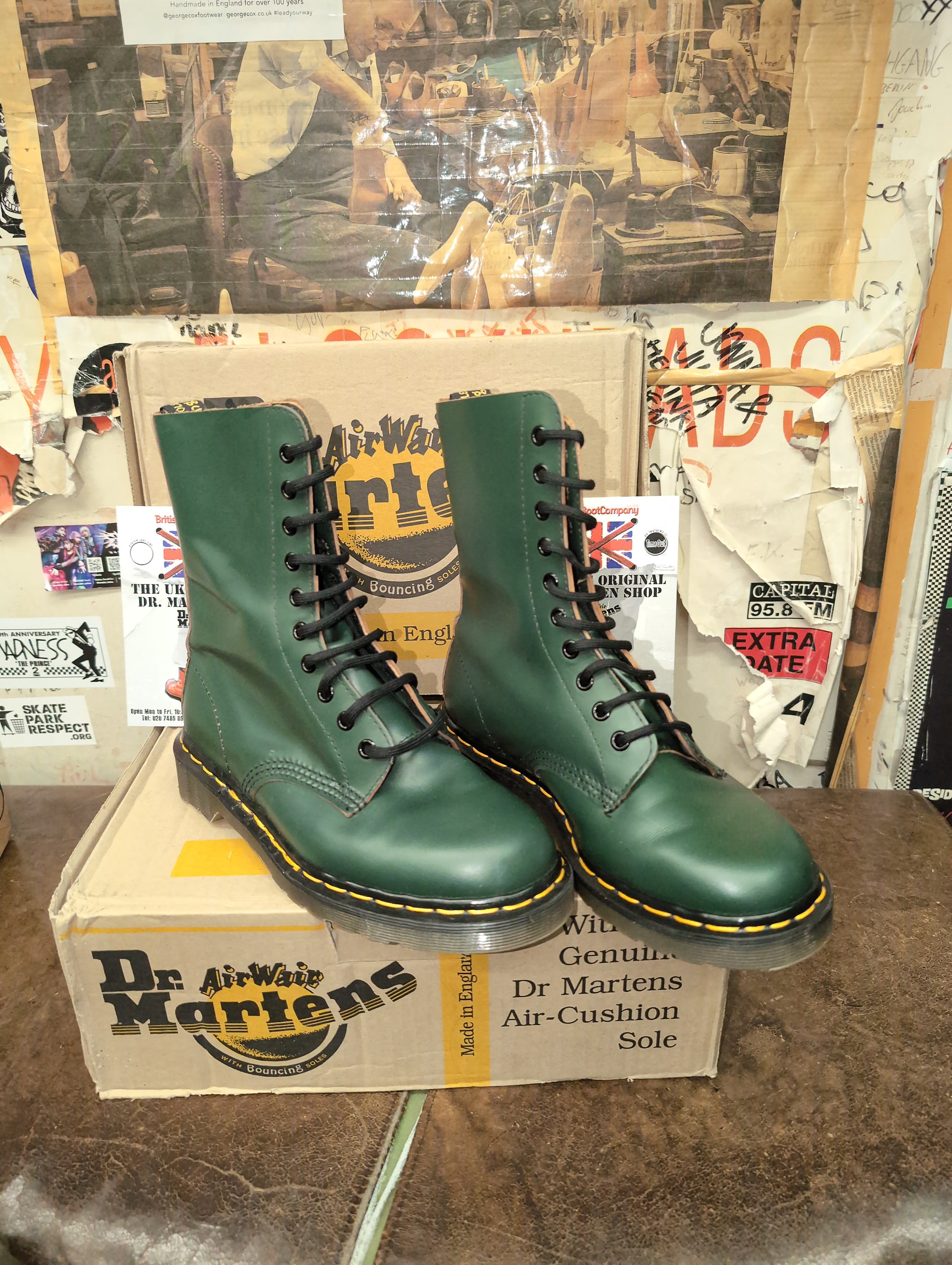 Dr Martens 1490 Green Made in England 10 Hole Various Sizes Dr Martens 1490 Green Made in England 10 Hole Various Sizes