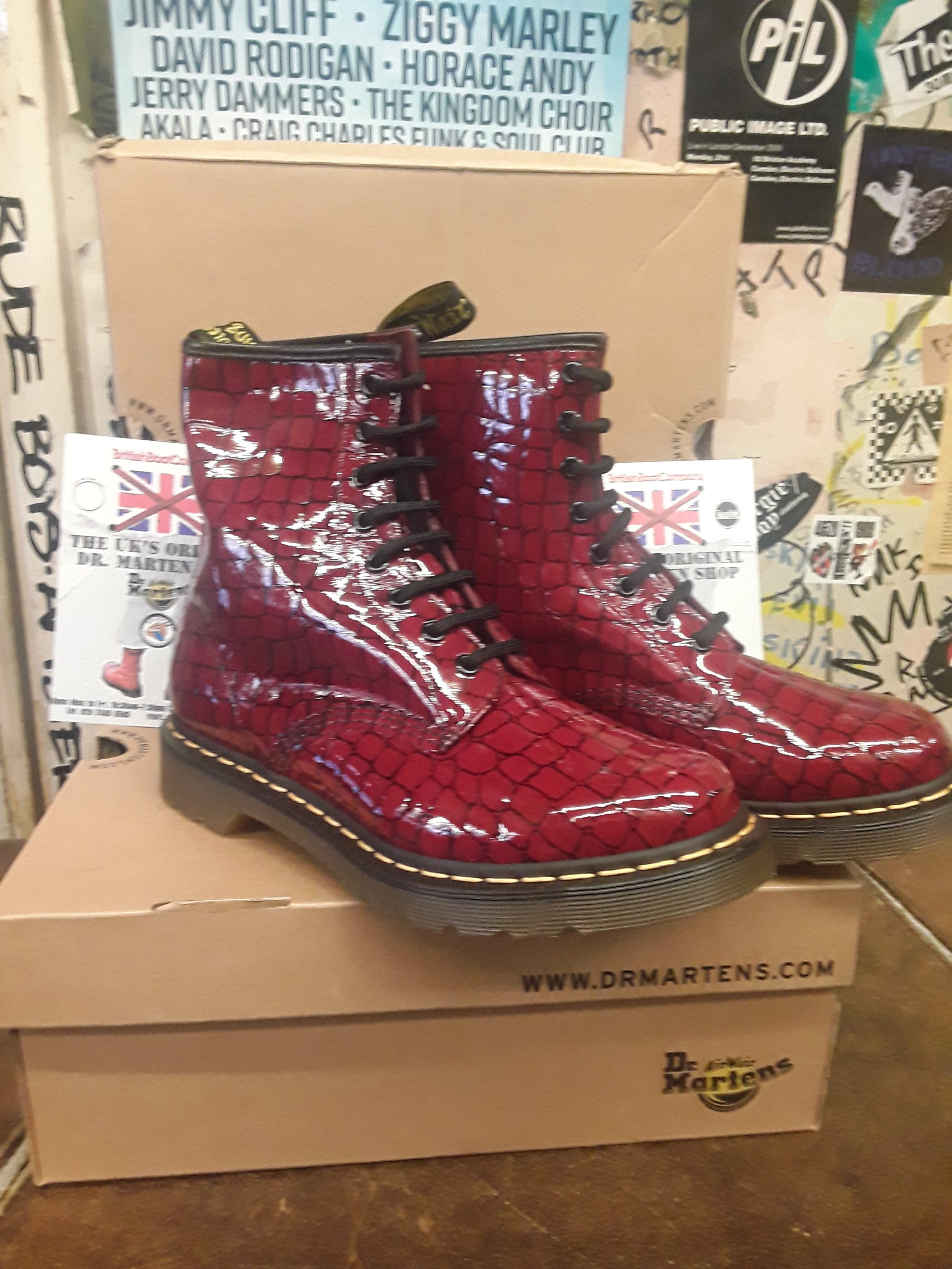 Chronisch mout organiseren Dr Martens 1460 Red Croc Patent Verschillende Maten - Etsy Nederland