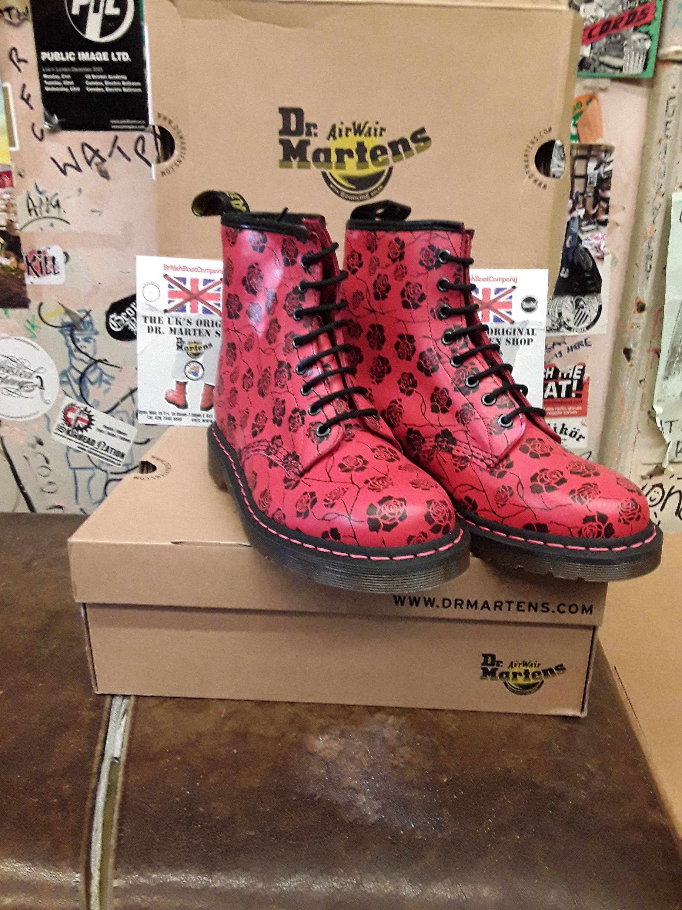 Doc martens rose vernis new arrivals