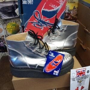 GEORGE COX Made in England, Size UK8, Silver Star Boot / 13273