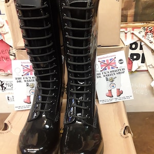 Dr Martens Dee 14 Hole Black Patent Size 5