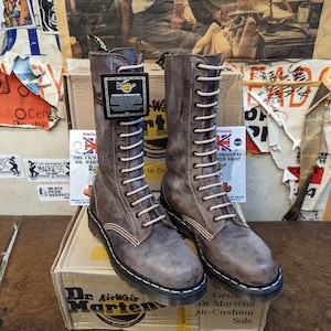 Dr Martens 1a68 Made in England Brown Clown 14 Holes Various Sizes