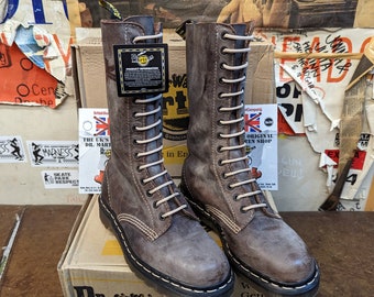 Dr Martens 1a68 Made in England Brown Clown 14 Holes Various Sizes