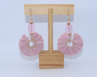 Handmade Rosâtre earrings in pale pink and gold