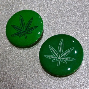 Minimalist Pot Leaf Pin