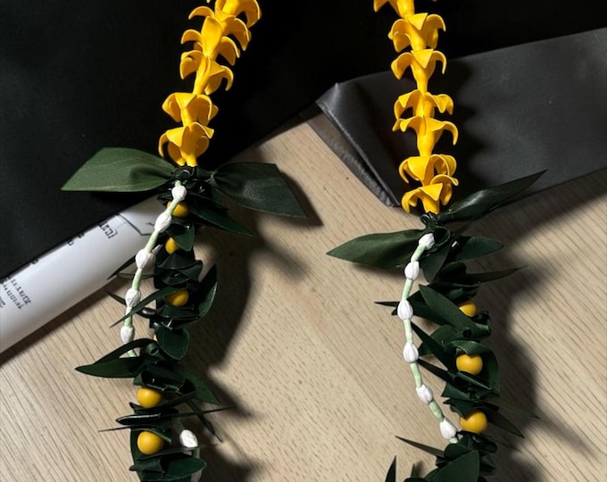 Featured listing image: Hawaiian Graduation Lei Puakenikeni Crown Flowers Pikake