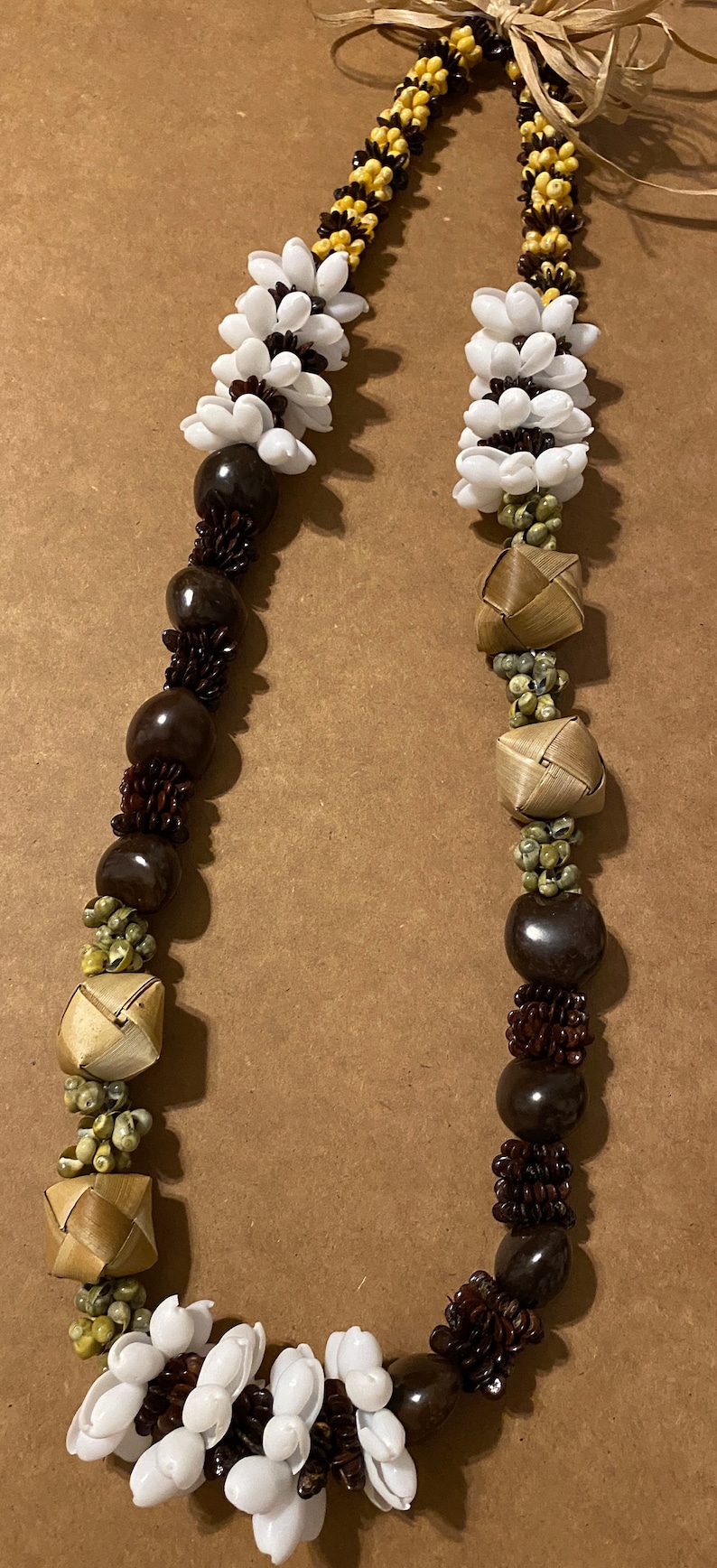 Shell Ribbon Lei Hawaiian Lei Lauhala Mongo Bubble Shells - Etsy